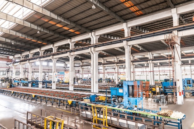 features-of-aluminum-edging-stripimg 4 features-of-aluminum-edging-stripimg 4